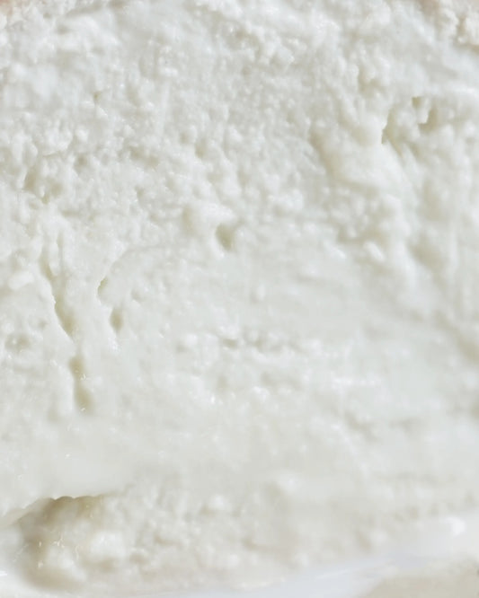 Mozzarella fumée au lait de bufflonne des Pouilles Campana - Mozzarella affumicato di Bufala Campana