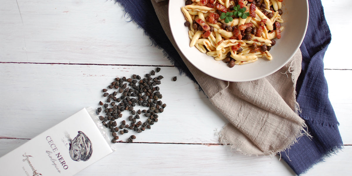 Cicatelli aux pois chiches noirs et lardons par Justine Degrandi