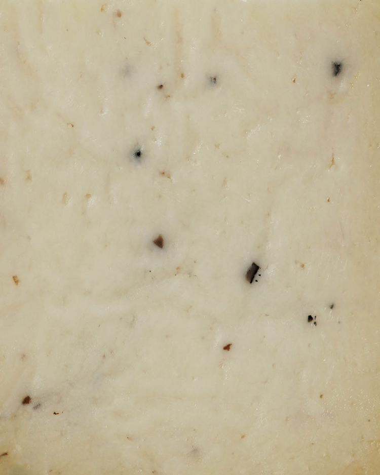 Pecorino al tartufo (1%) - Pecorino au lait de brebis du Gargano à la truffe d'été (1%) - 250g