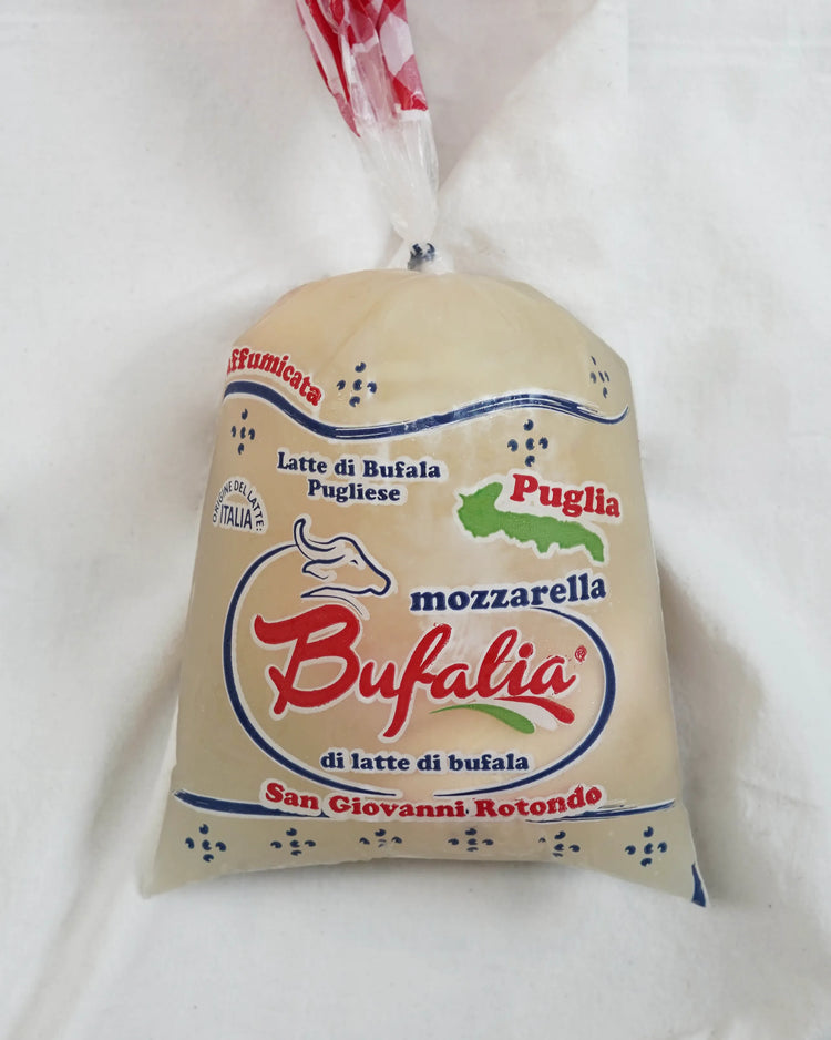 Mozzarella affumicato di Bufala Campana - Mozzarella fumée au lait de bufflonne des Pouilles Campana